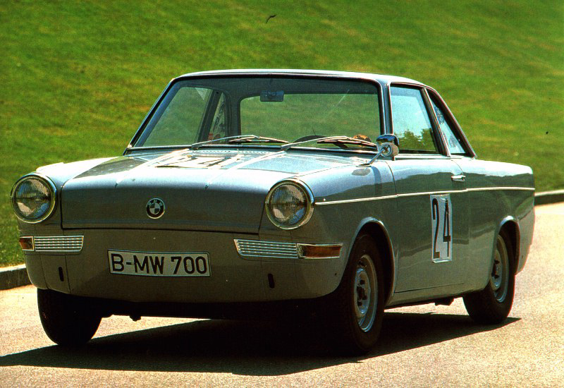 BMW 700: 11 фото