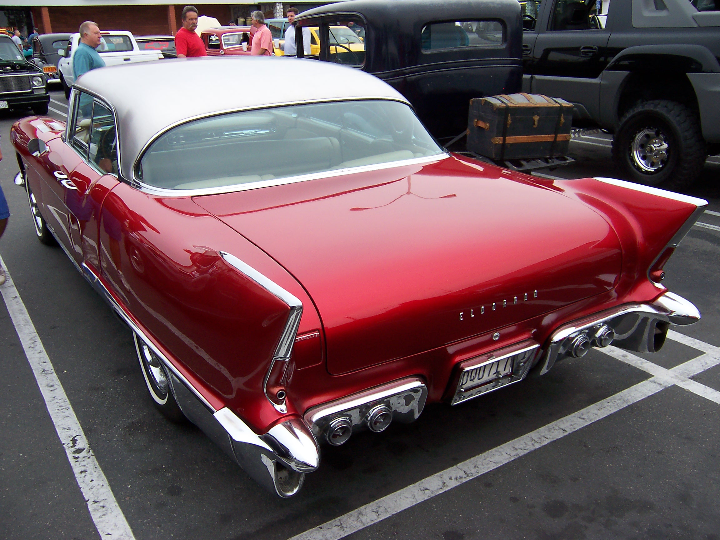 Cadillac Eldorado Brougham: 8 фото