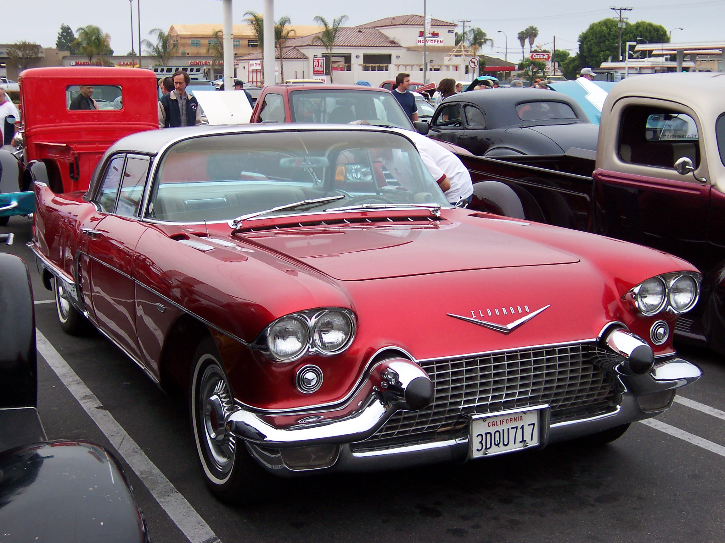 Cadillac Eldorado: 12 фото