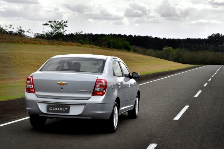 Chevrolet Cobalt: 4 фото