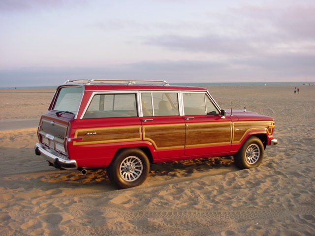 Jeep Grand Wagoneer: 10 фото