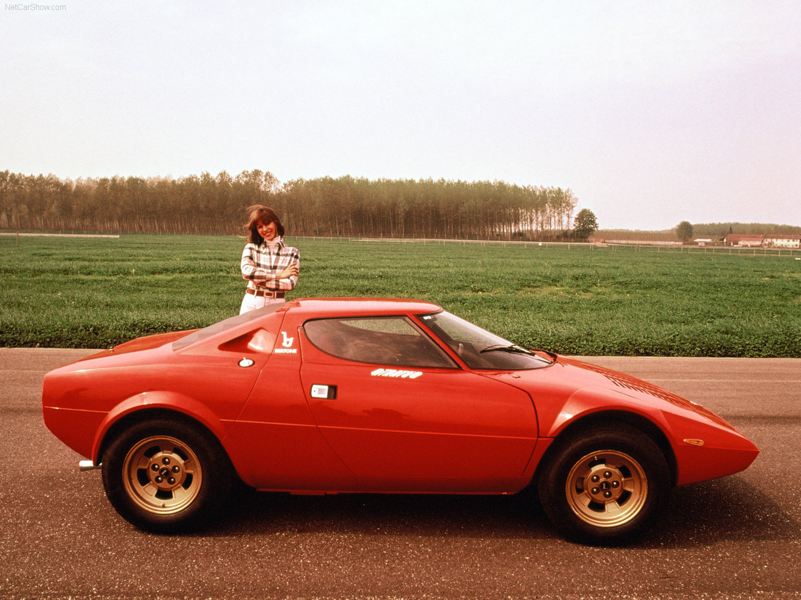 Lancia Stratos: 7 фото