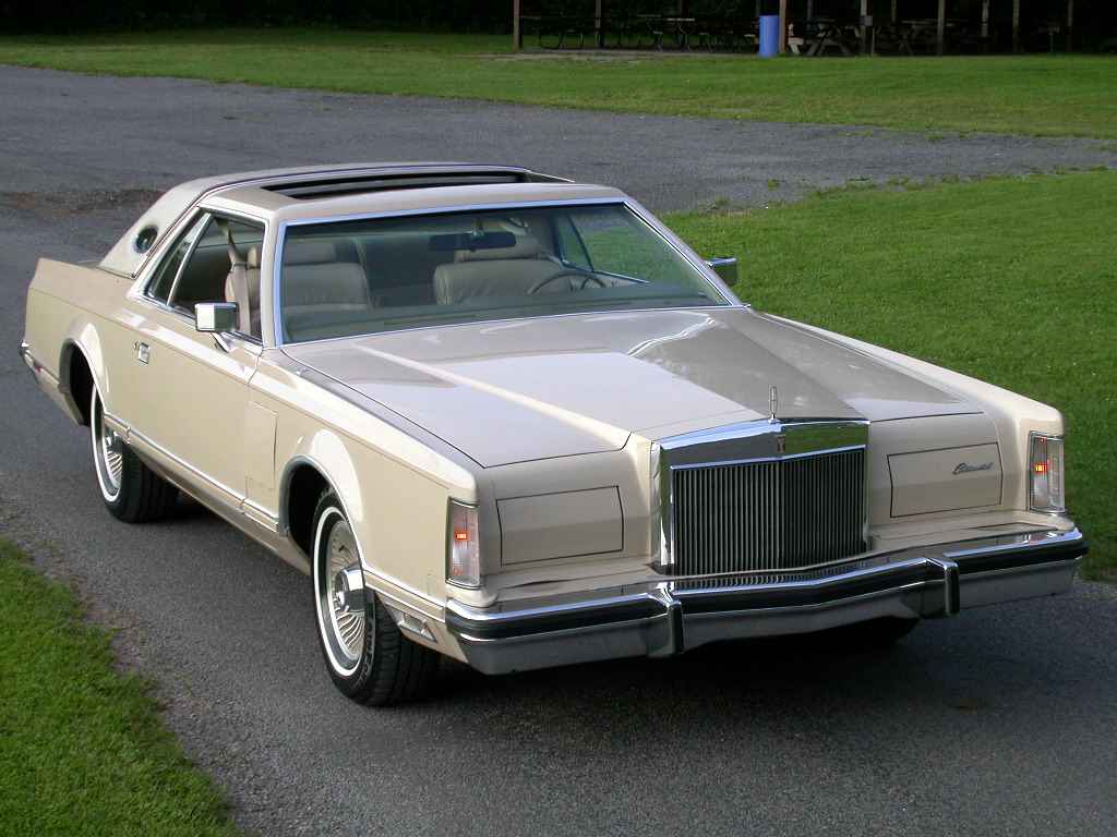 Lincoln Continental Mark V: 2 фото