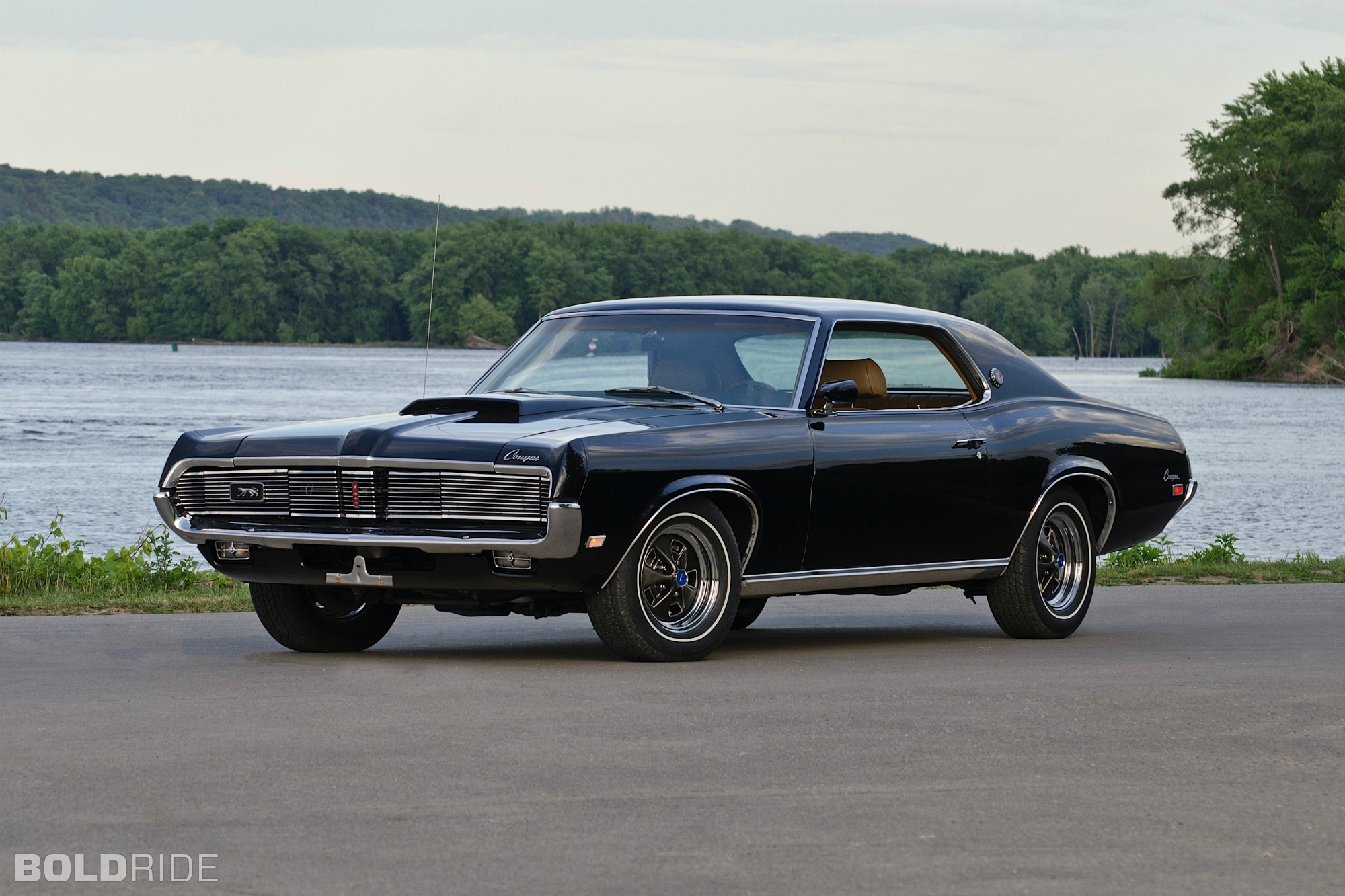 Mercury Cougar: 8 фото