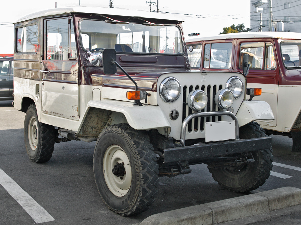 Mitsubishi Jeep: 1 фото