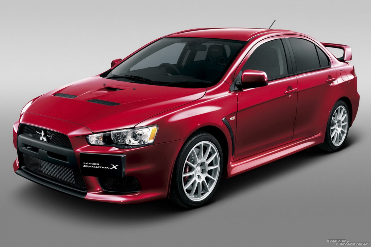 Mitsubishi Lancer Evolution X: 8 фото