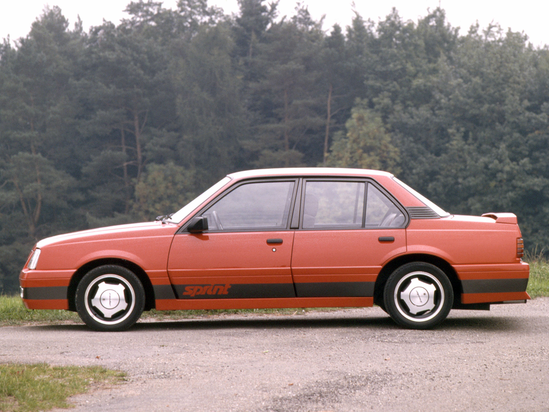 Opel Ascona: 4 фото