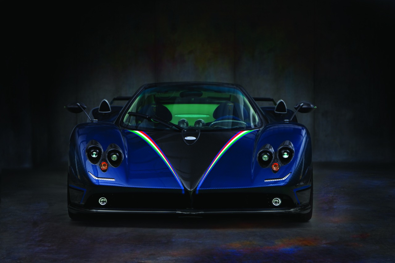 Pagani Zonda Tricolore: 9 фото