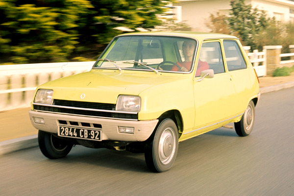 Renault 5: 8 фото