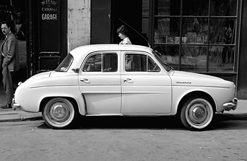 Renault Dauphine: 4 фото