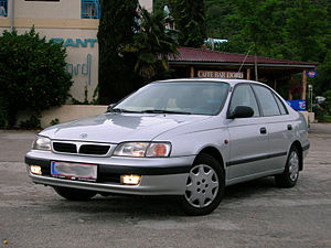 Toyota Carina E: 2 фото