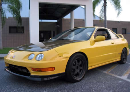 Acura Integra: 2 фото