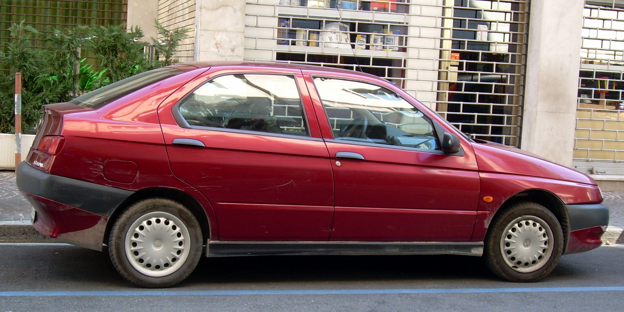 Alfa Romeo 146: 5 фото