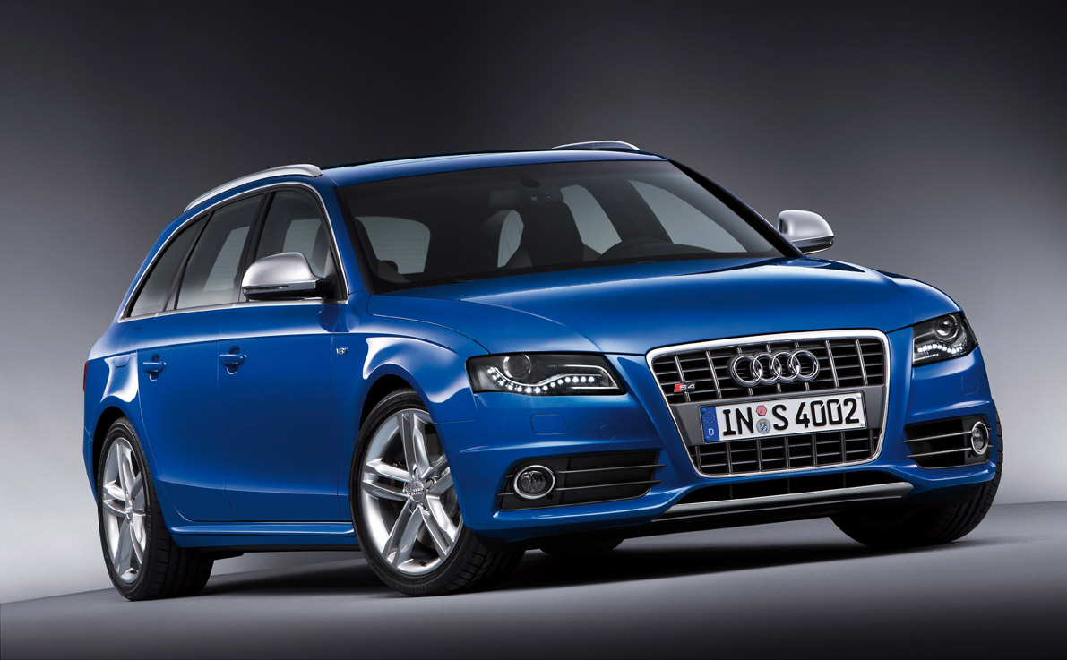 Audi S4: 8 фото