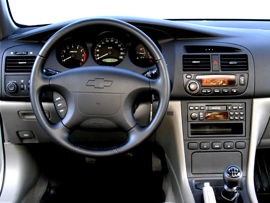 Chevrolet Evanda: 5 фото