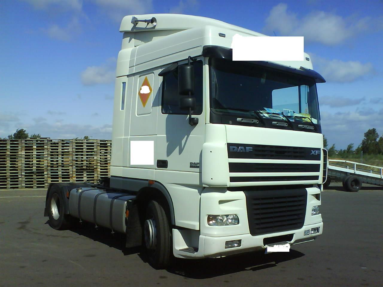 DAF XF I: 8 фото