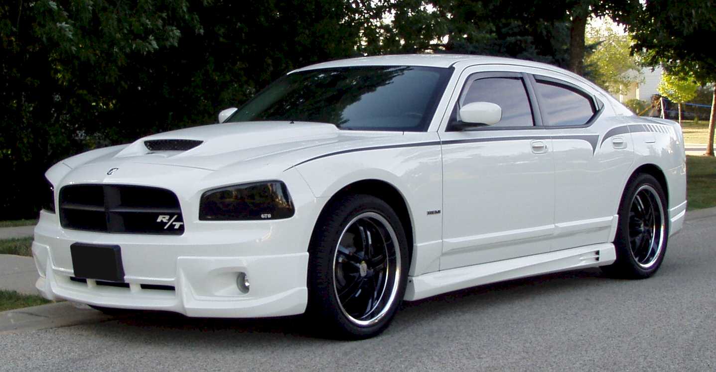 Dodge Charger: 09 фото