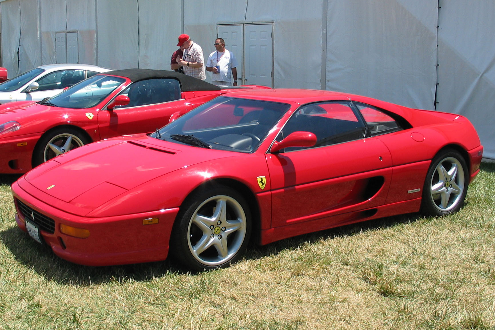 Ferrari F355: 2 фото