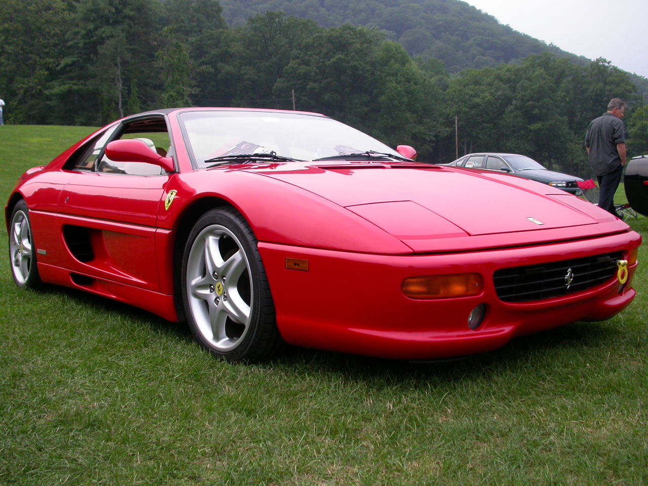 Ferrari F355: 9 фото