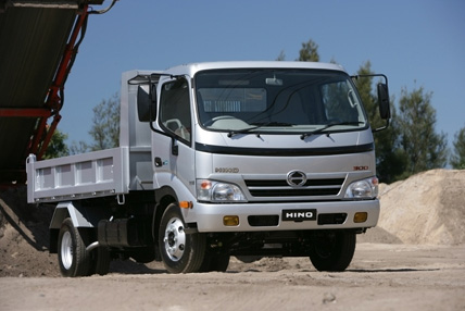 HINO 300: 11 фото