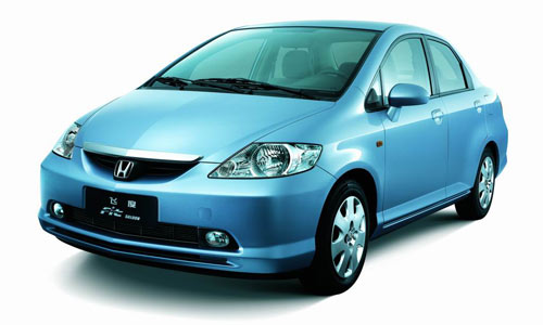 Honda Fit Aria: 6 фото