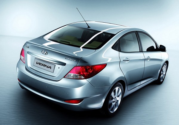 Hyundai Verna: 7 фото