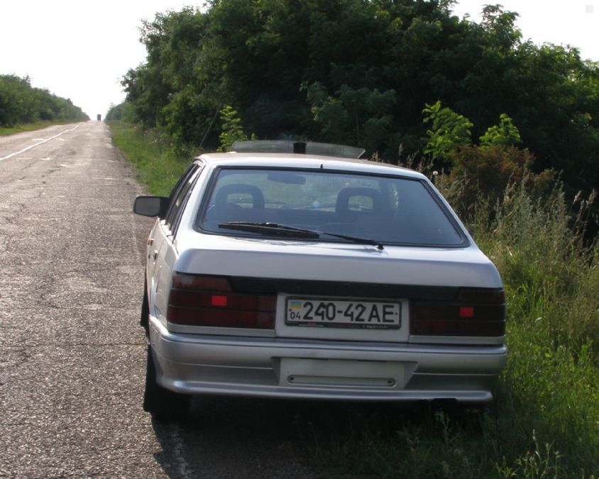 Mazda 626 GC: 8 фото