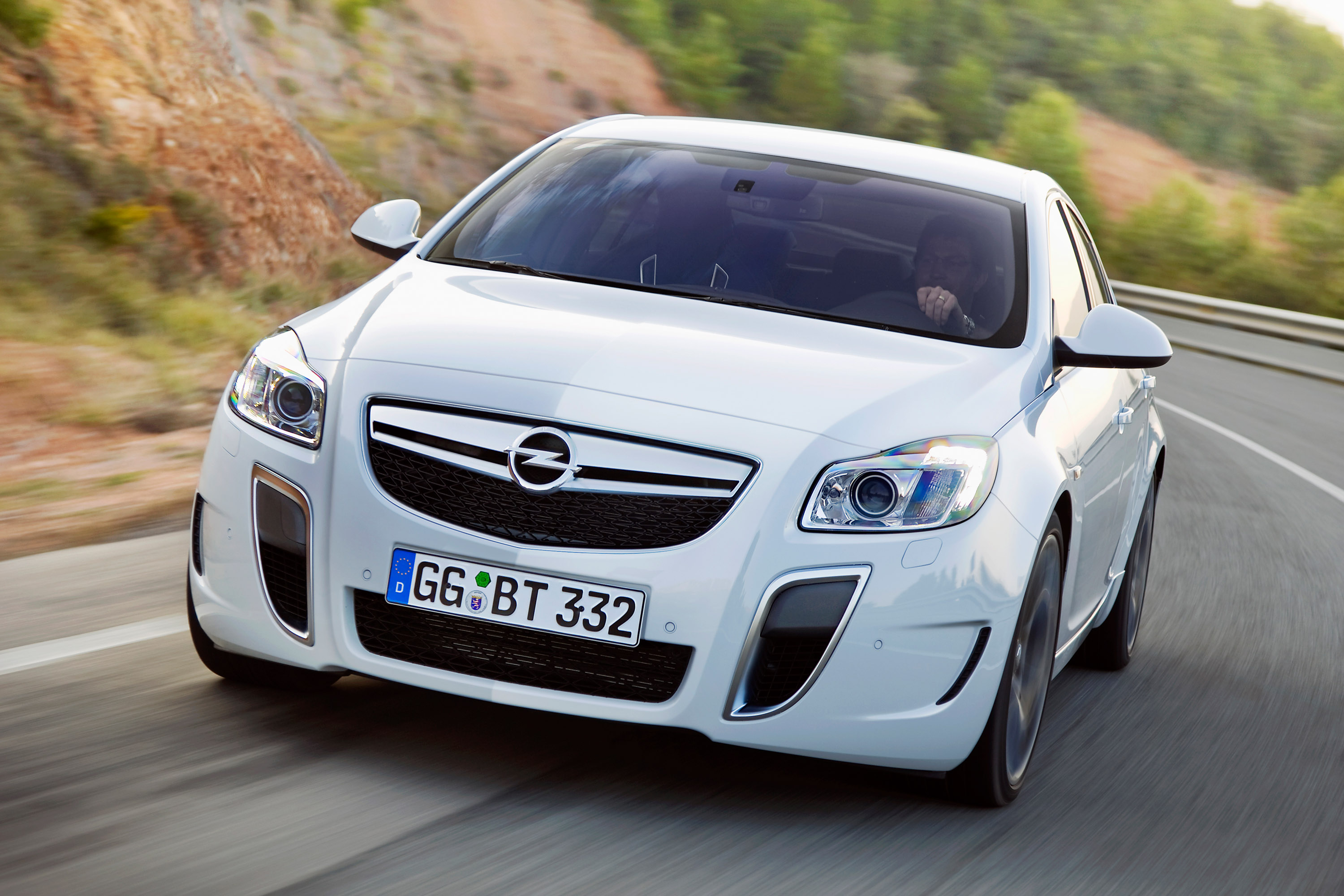 Opel Insignia OPC Hatchback: 10 фото