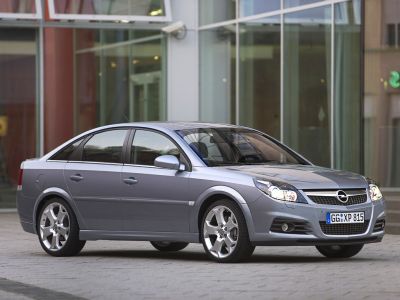 Opel Vectra Hatchback: 7 фото