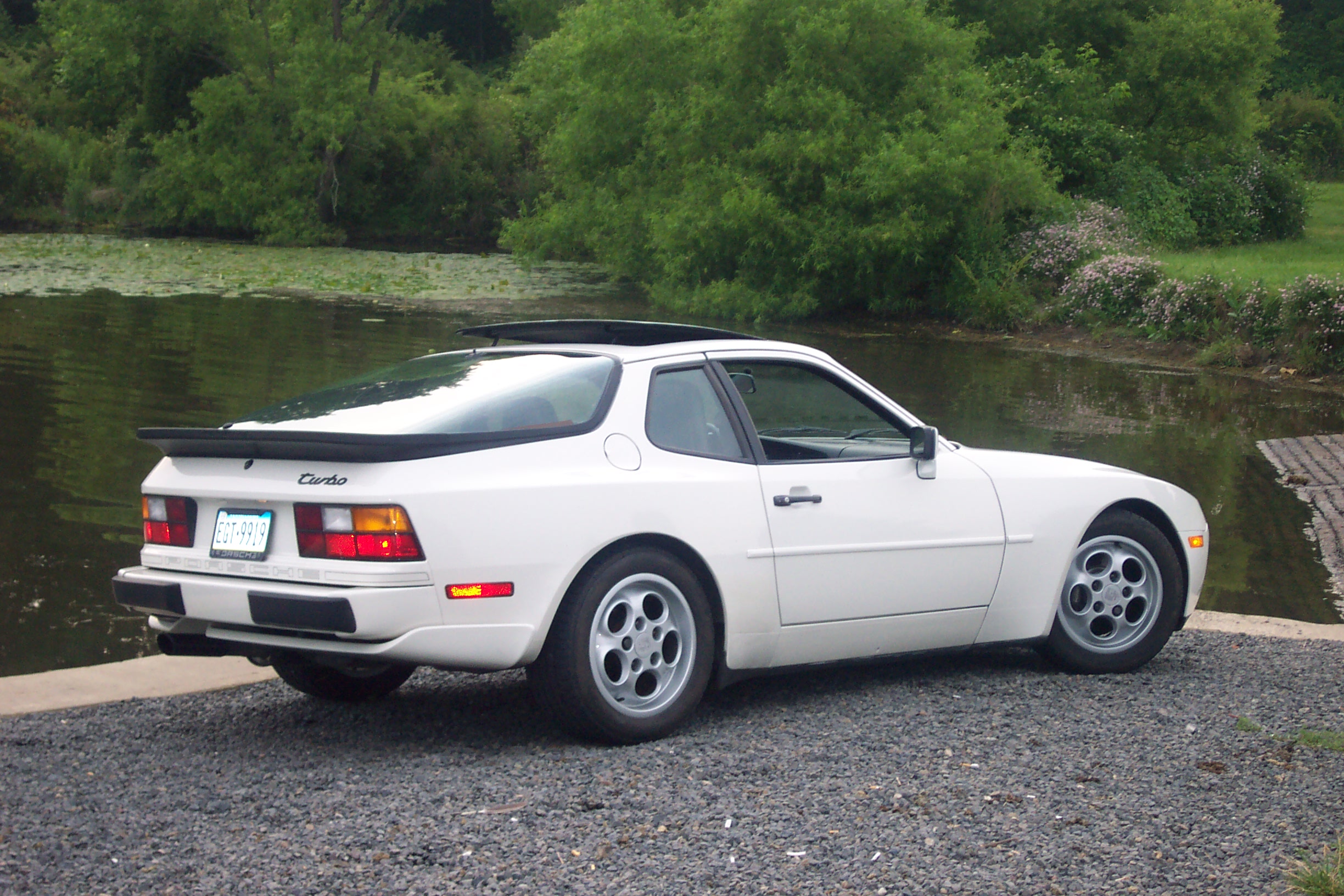 Porsche 944: 6 фото