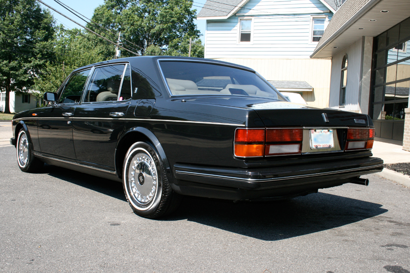 Rolls Royce Silver Spur: 12 фото