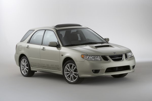 Saab 9-2X: 10 фото