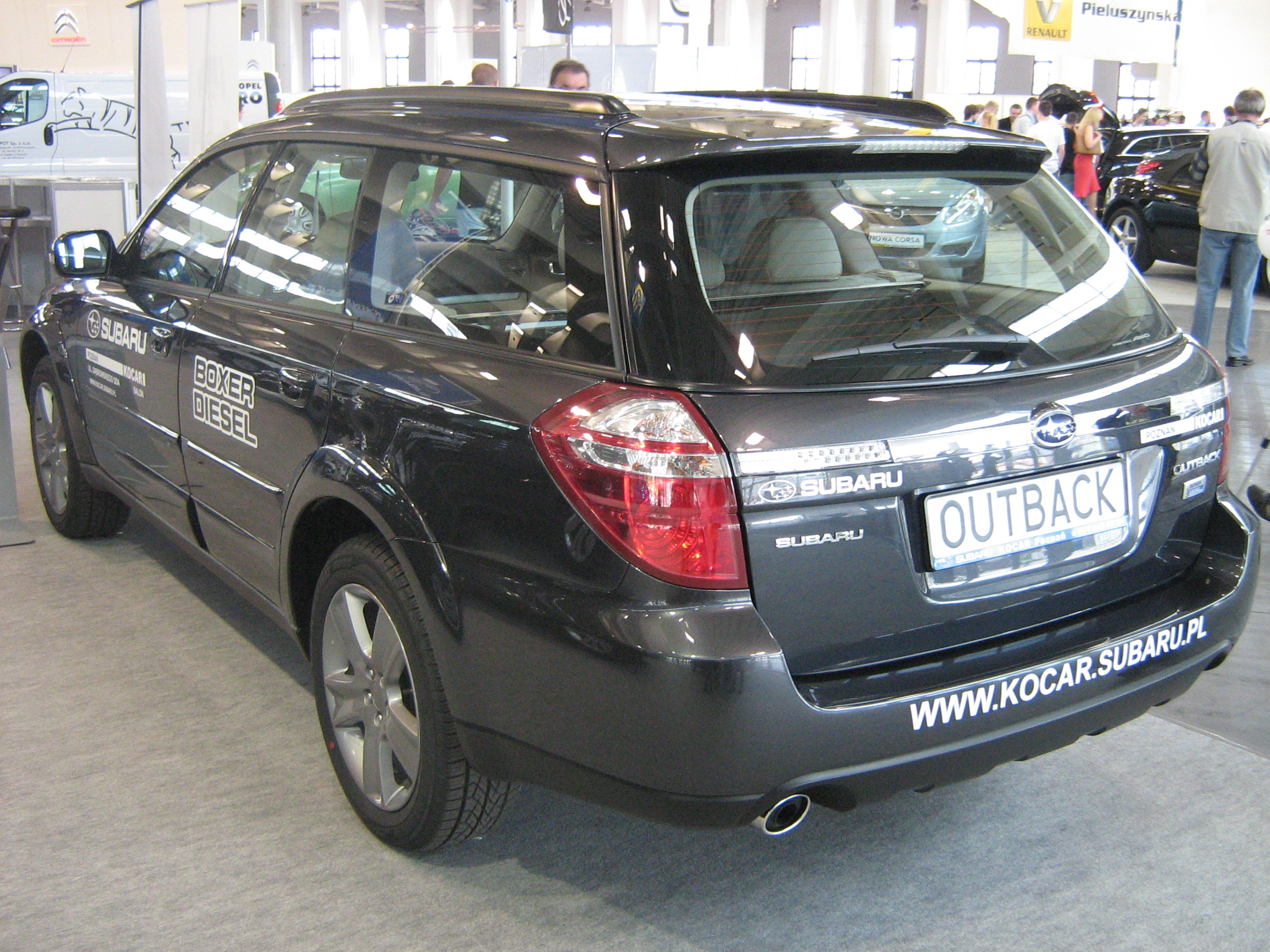 Subaru Outback III: 9 фото