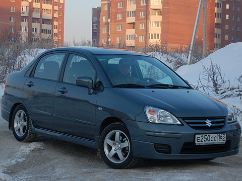 Suzuki Liana Sedan: 10 фото