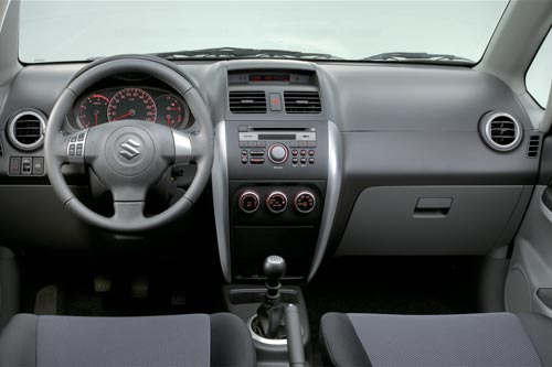 Suzuki SX4: 9 фото