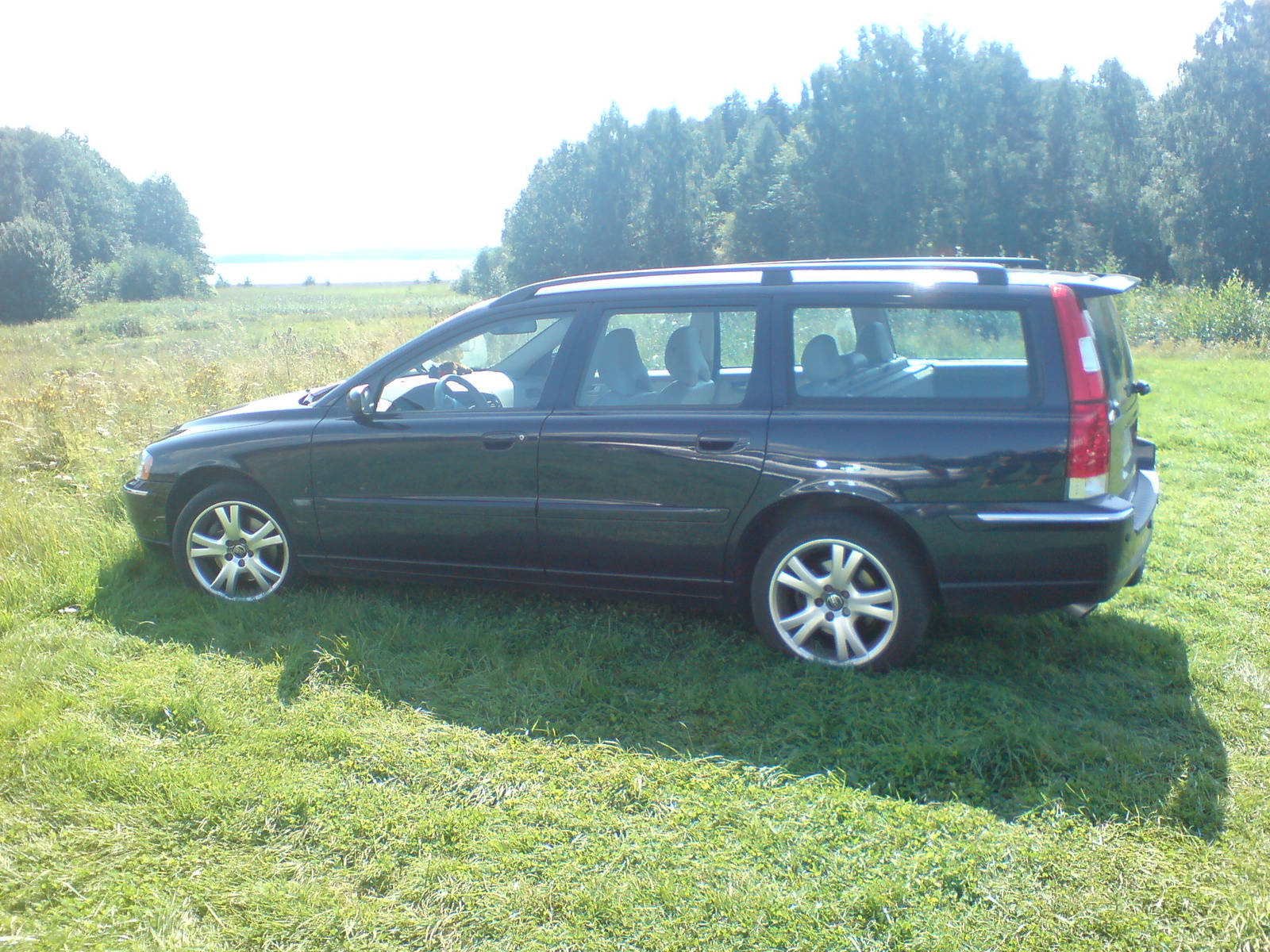 Volvo V70 II: 8 фото